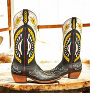 Women’s Size 7.5 M - Don Quijote Vintage NOS Cowboy Western Boots Unique Inlay Design