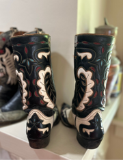 Women’s Size 8.5 M - 1950’s Stovepipe Cowboy Western Boots Inlays