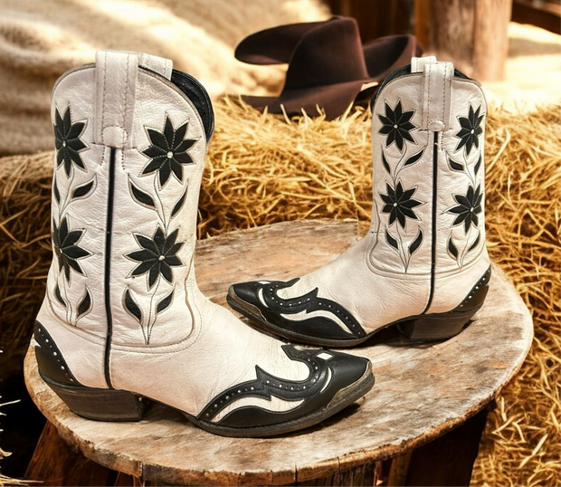 Women’s Size 8 M - Tony Lama Vintage Cowboy Western Boots Floral Inlays Metal Tips