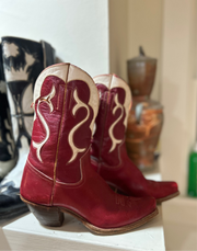 1950s • Unknown Maker • Red & Cream Western Shorty Boots • Women’s 6.5 M • Distressed