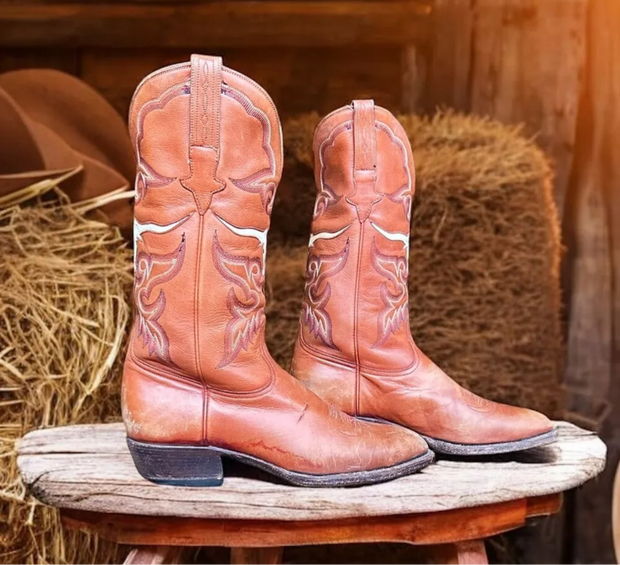 Men’s Size 9.5 D - Heritage Cowboy Western Boots Double Sided Bull Head Inlays