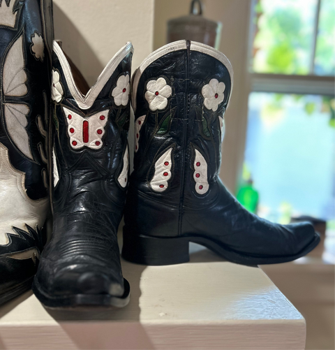 1950s • Border-Boot Style • “Butterfly & Dogwood” Inlay Showboots • Women’s 9