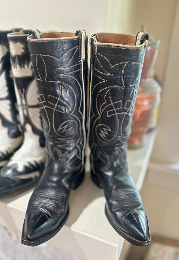 1950s • Tony Lama • Stovepipe Black Flame Stitch — Men’s 8.5