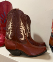 1950s • Western Classic • “Cream Flame” Pee-Wee Boots • Women’s 6.5 M