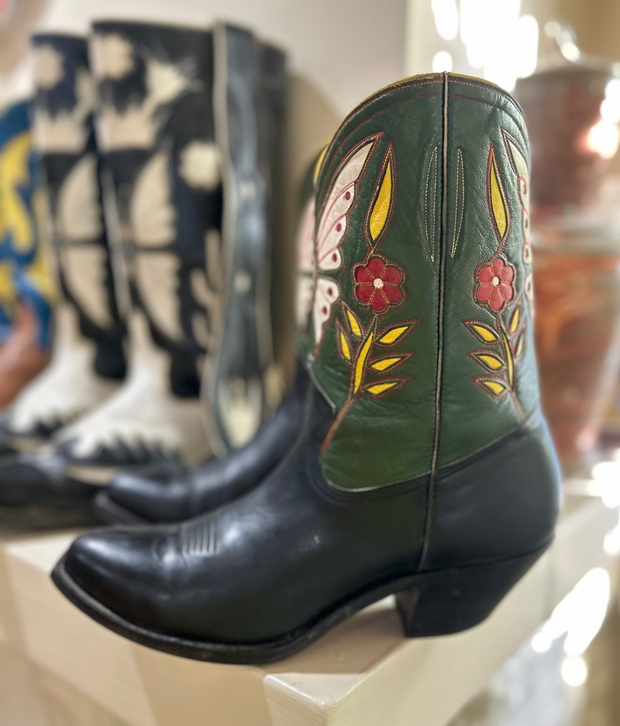 1950s • Butterfly Inlay • Two-Tone Shorty • Women’s 8.5 M