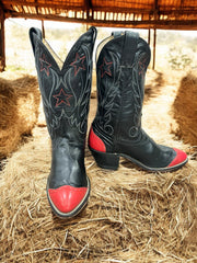 Women’s Size 7 M - Vintage Women’s Star Embroidered Cowboy Western Boots Red Wingtips