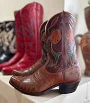 Early 1960s • Acme “Wildflower” Inlay Boots • Women’s 6 B